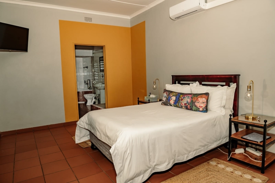 6 Bedroom Property for Sale in Kuruman Northern Cape